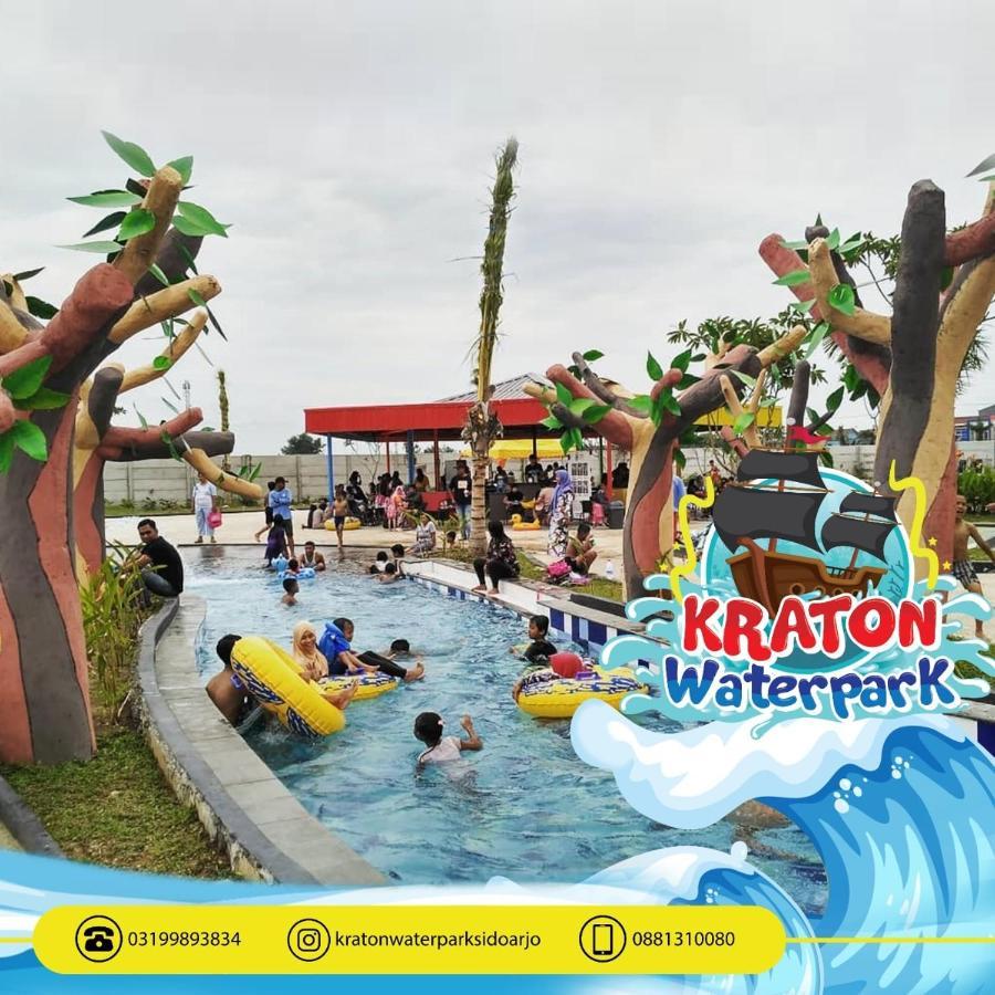 Ndalem Kraton Hotel シドアルジョ エクステリア 写真
